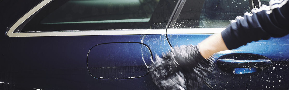 Geizig oder gründlich? Frühjahrswäsche und Schutz des Autos auf 3 Weisen
